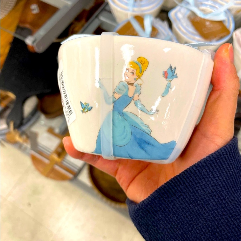 Rae Dunn princess measuring cups